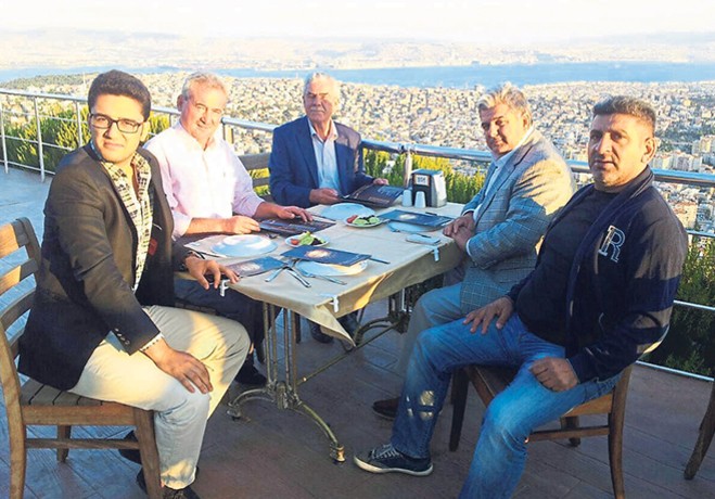 feto-nun-santaj-timi