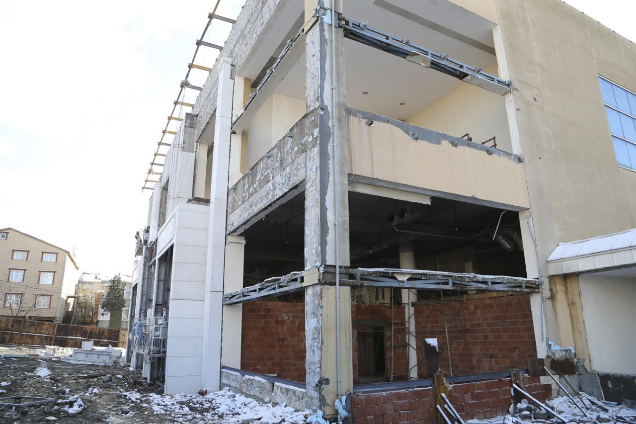 thumbnail_aj1x1621-1481803679