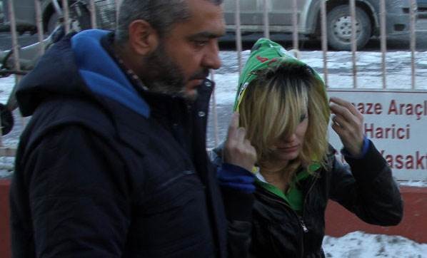 insaat-iscisini-demir-cubukla-dovup-gasp-ettiler-2674538