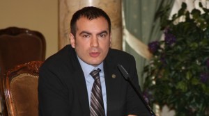 GAREGİN NJDE, ERMENİ MİLLİYETÇİ HAREKET VE BÜYÜK GÜÇLER