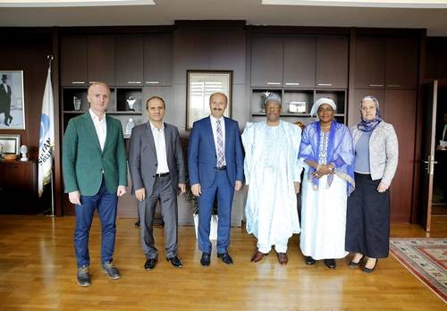 Nijer Büyükelçisi’nden Başkan Altunay’a Ziyaret