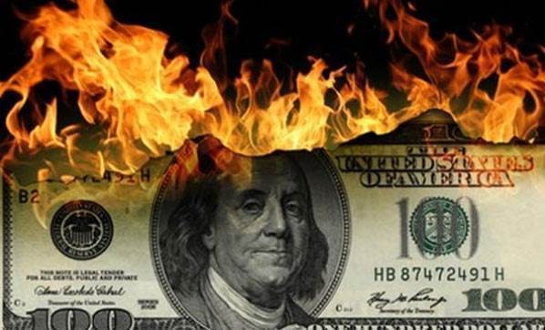 Dolar zirveye tırmandı