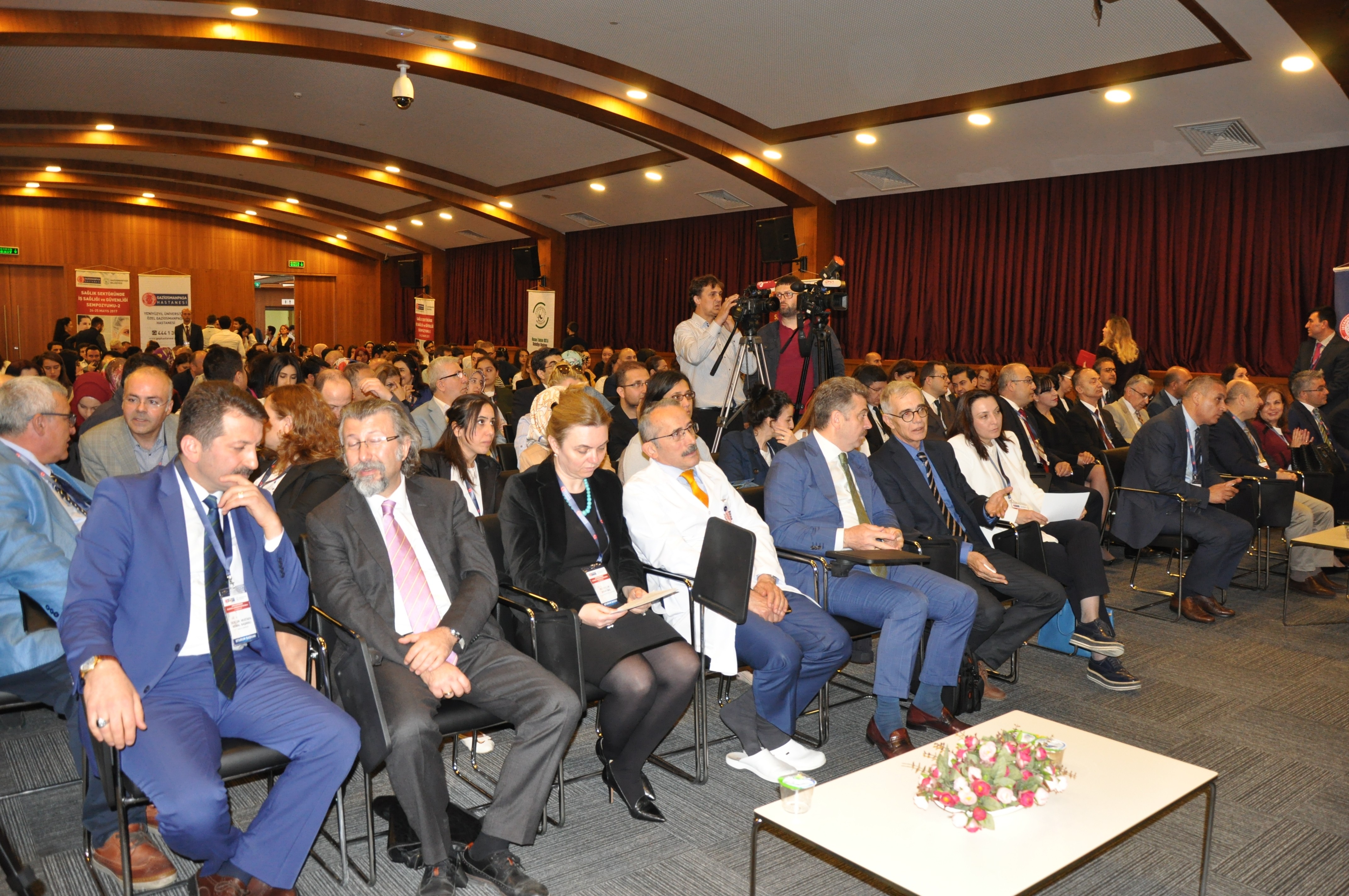 Yeni yüzyıl Üniversitesi Gaziosmanpaşa Hastanesi İş Sağlığı ve Güvenliği Sempozyumu Gerçekleşti…