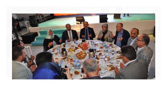 Bakan Müezzinoğlu, Sultangazi’de Hemşehrileriyle İftar Yaptı