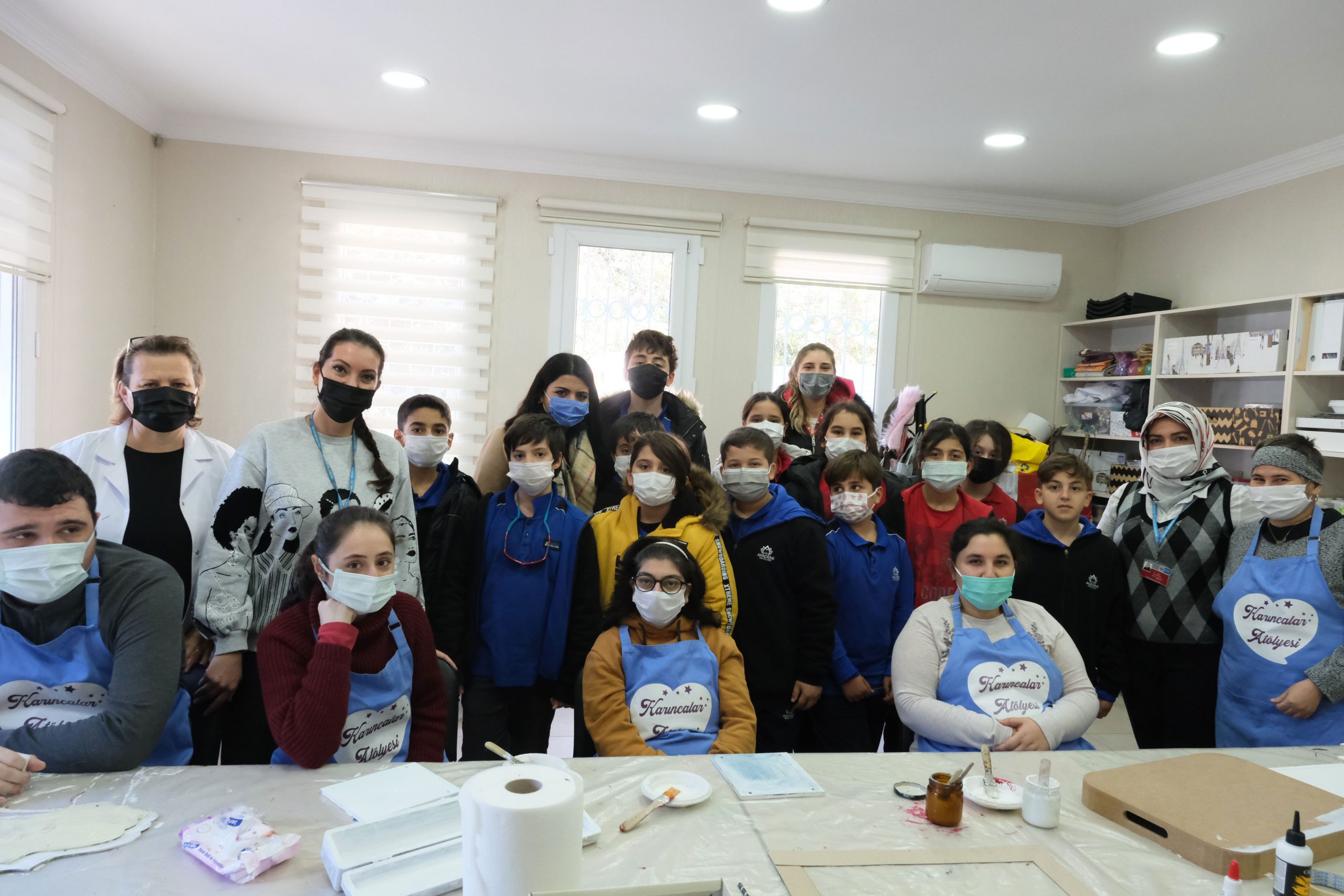 Öğrencilerden Üreten Engelliler Merkezi’ne anlamlı ziyaret