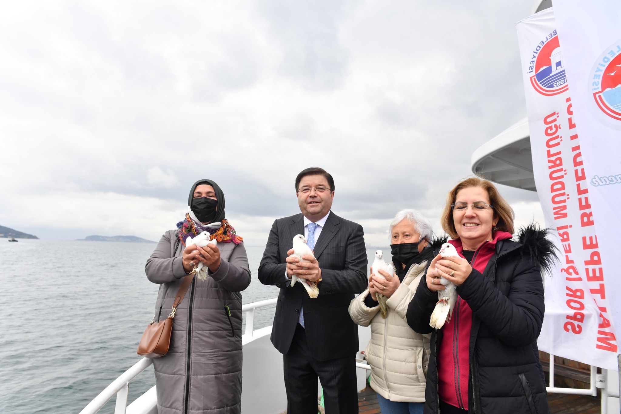 Maltepeli kadınlardan ‘Adalar’a çıkarma