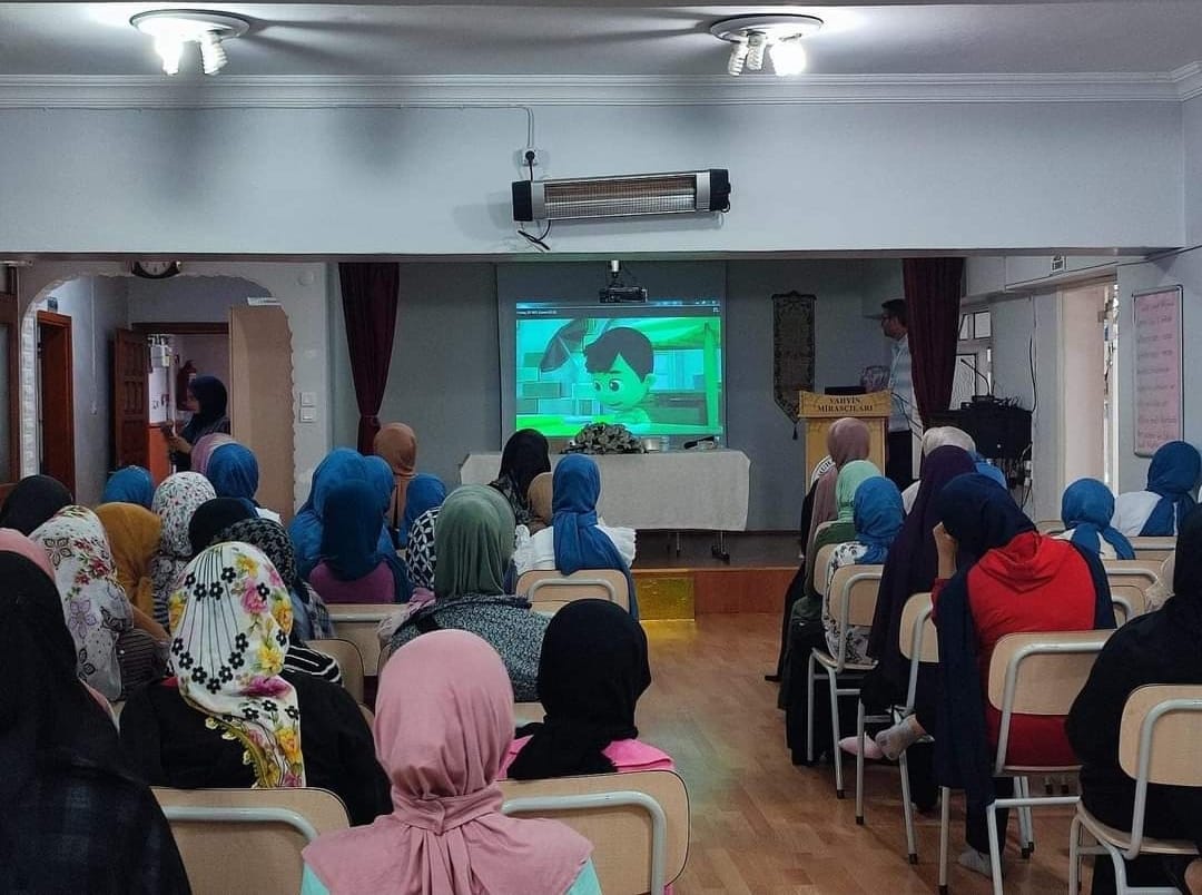 Yaz Kur’an Kursu Öğrencilerine Bağımlılıkla Mücadele Semineri