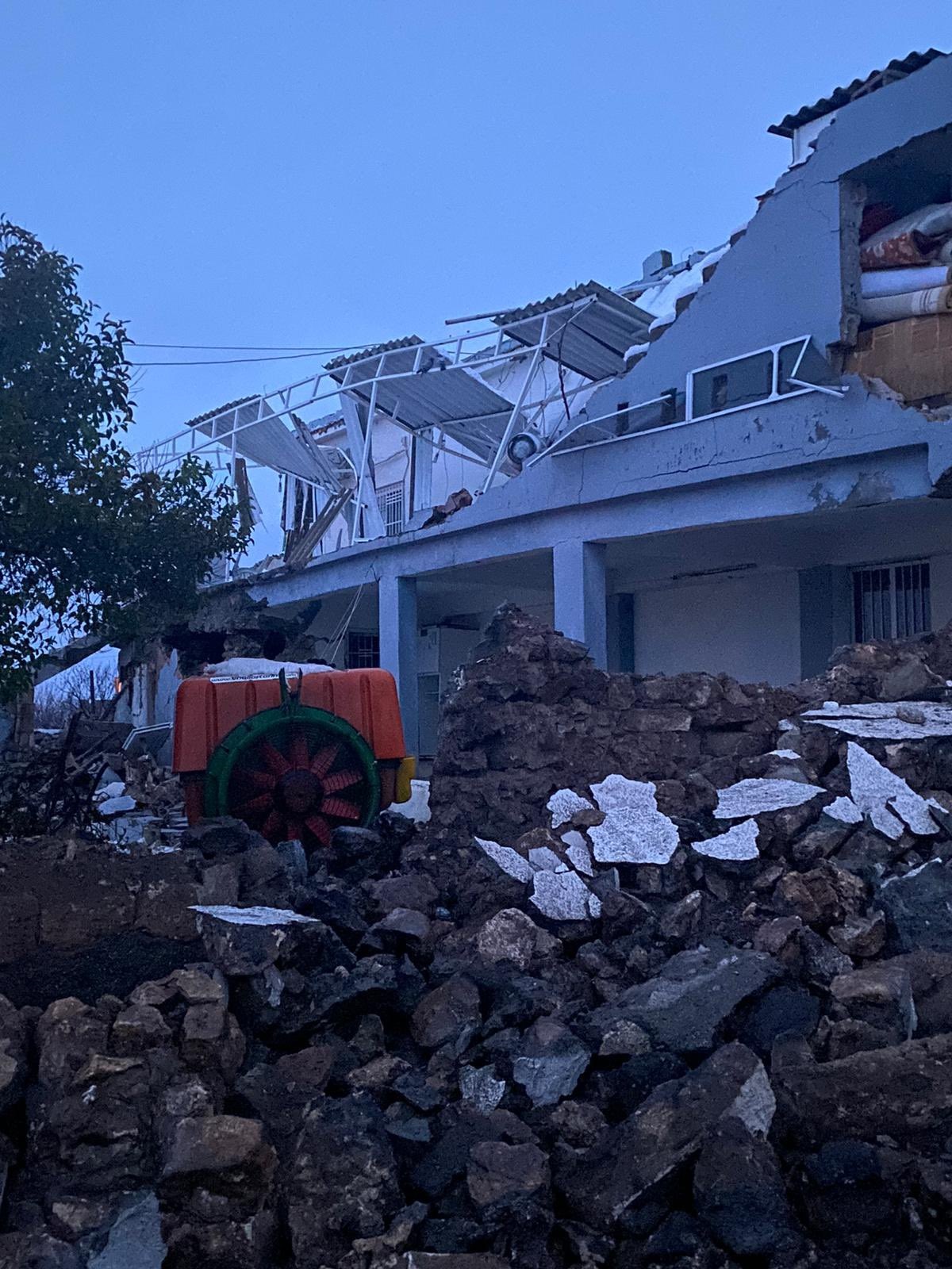 Bedir Baysal “ın Doğduğu Ev Depremde Yıkıldı.