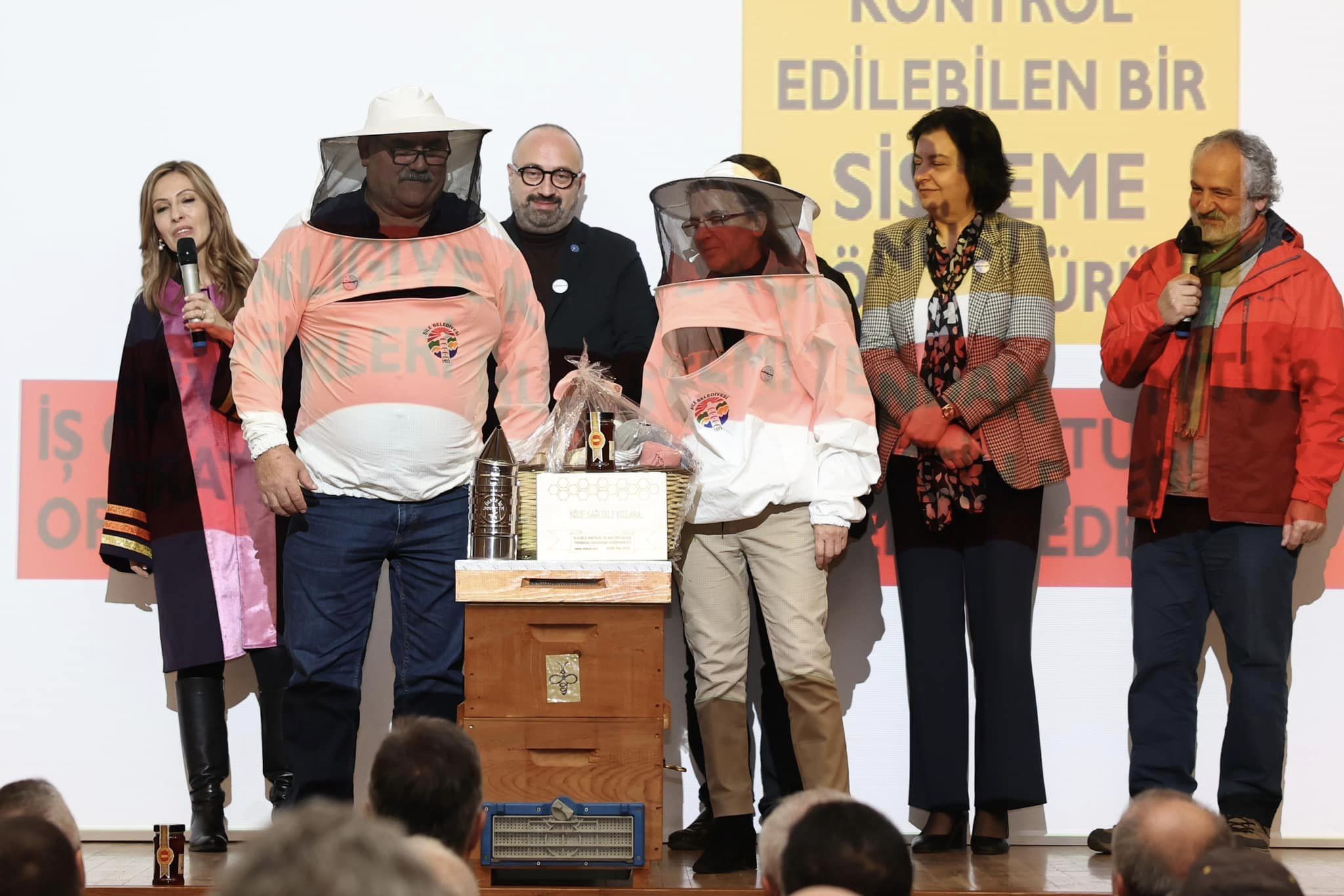 SAĞLIKLI ARICILIK VE ARI TURİZM ZİRVESİ İSTANBUL ŞİLE’DE DÜZENLENDİ