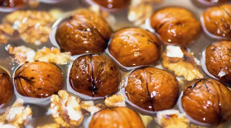 Gece tuzlu suda bekletince faydası 10 katına çıkıyor! Kabızlığın kökünü kazıyan yöntem: Vücuda demir, kalsiyum, çinko yüklüyor