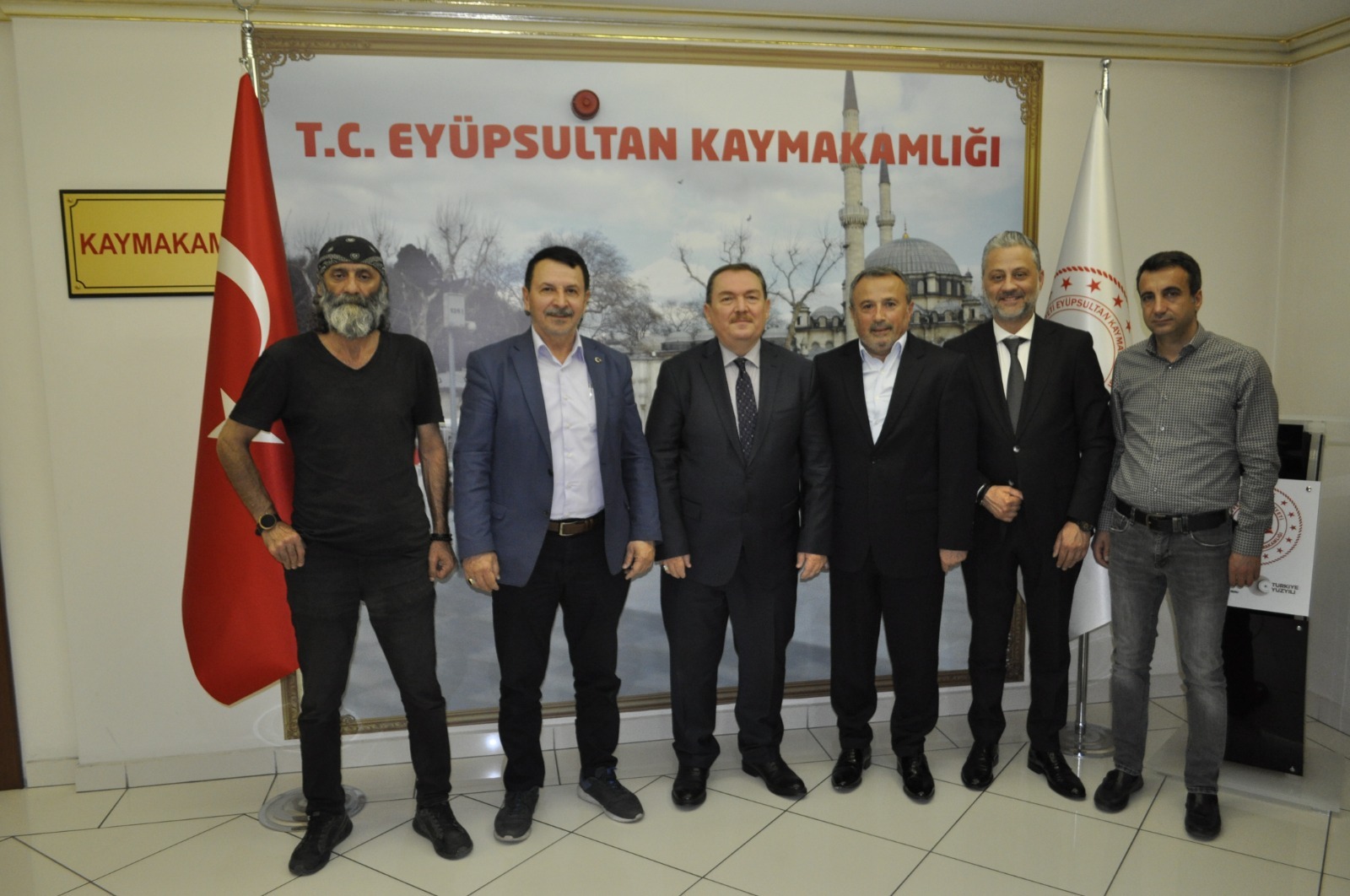 Eyüpsultan Gazeteciler Derneği Eyüpsultan Kaymakamı İhsan Kara’yı Ziyaret Etti