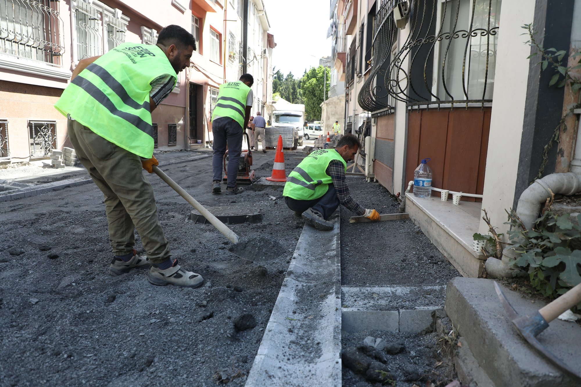 Defterdar’da bin 300 metrekarelik alan yenilendi