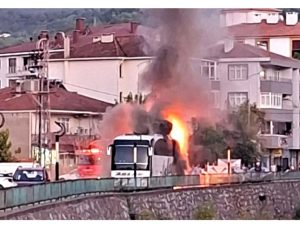 Kastamonu Cide ‘de Lux yat ve otobüs aynı anda yandı. Kundaklama şüphesi var.