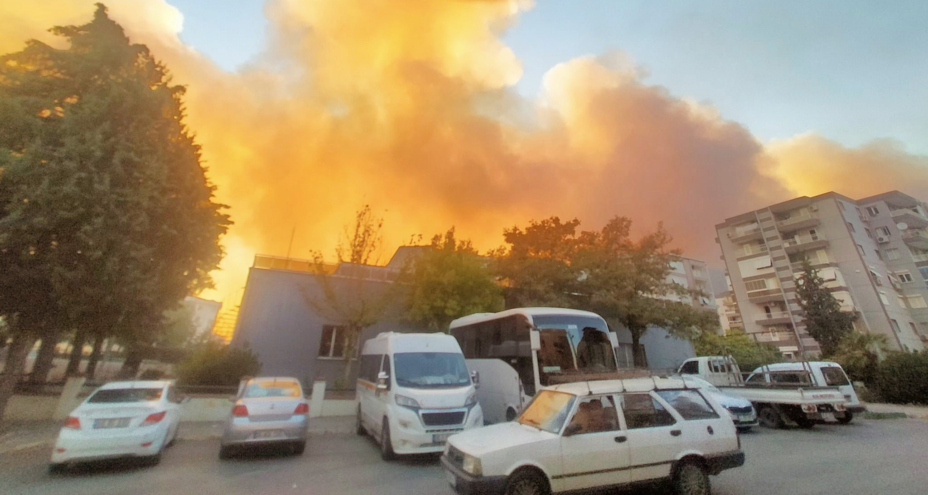 AFAD: İzmir, Aydın, Bolu, Muğla ve Manisa’daki yangınlarda 3.583 kişi tahliye edildi