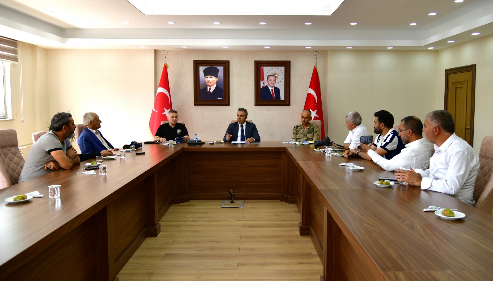 Ardahan'da büyük operasyon; 886 kişi yakalandı