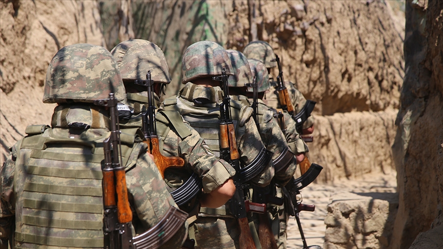Azerbaycan-Ermenistan sınırında gerilim: Ermenistan mevzileri Azerbaycan hedeflerine ateş açtı