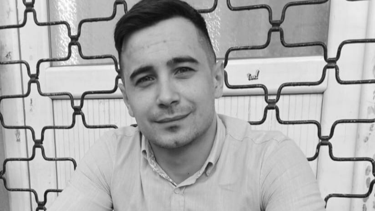 Sinir krizi geçiren baba oğlunu öldürdü.