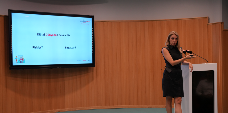 RTÜK, Dijital Ebeveynlik ve Medya Okuryazarlığı Eğitimi için Doç Dr. Ayşe Elif Posos Devrani'yi Ağırladı