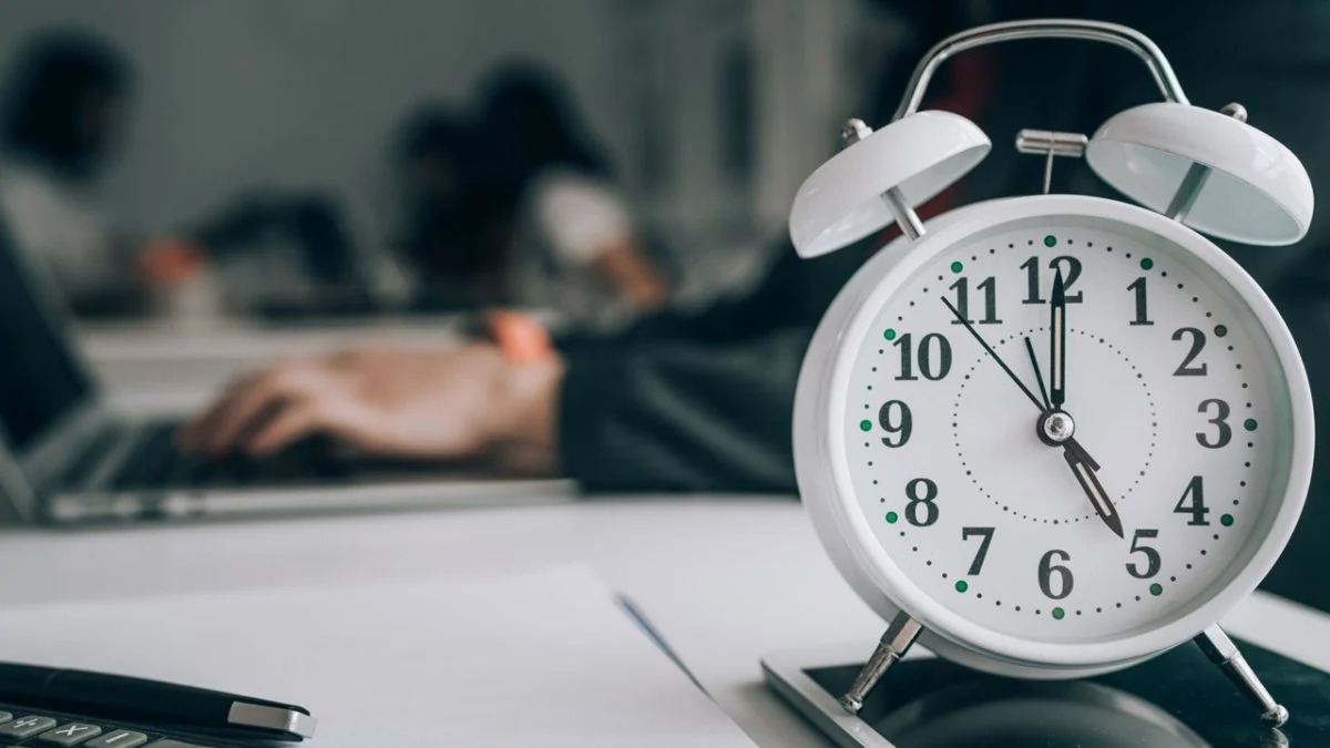 Türkiye'de İş Kanunu değişiyor! Çalışma saatleri ve esnek çalışma modelleri düzenlenecek