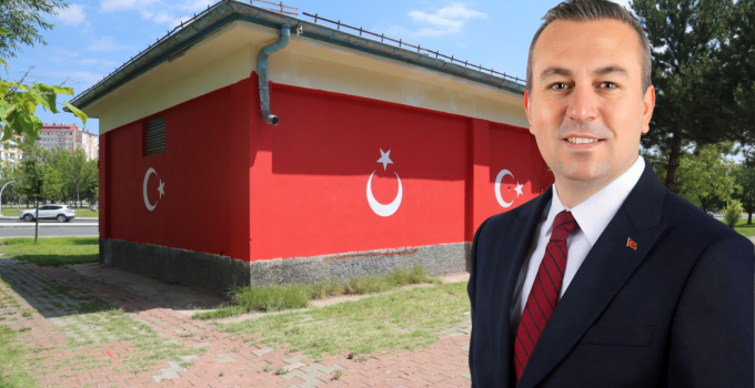 Sivas'ta Bayrak Polemiği; Başkan Uzun: "Milli Değerlerimize Saldırı Kabul Edilemez!"