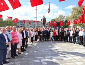 Zafer Bayramı Bayrampaşa’da coşkuyla kutlandı