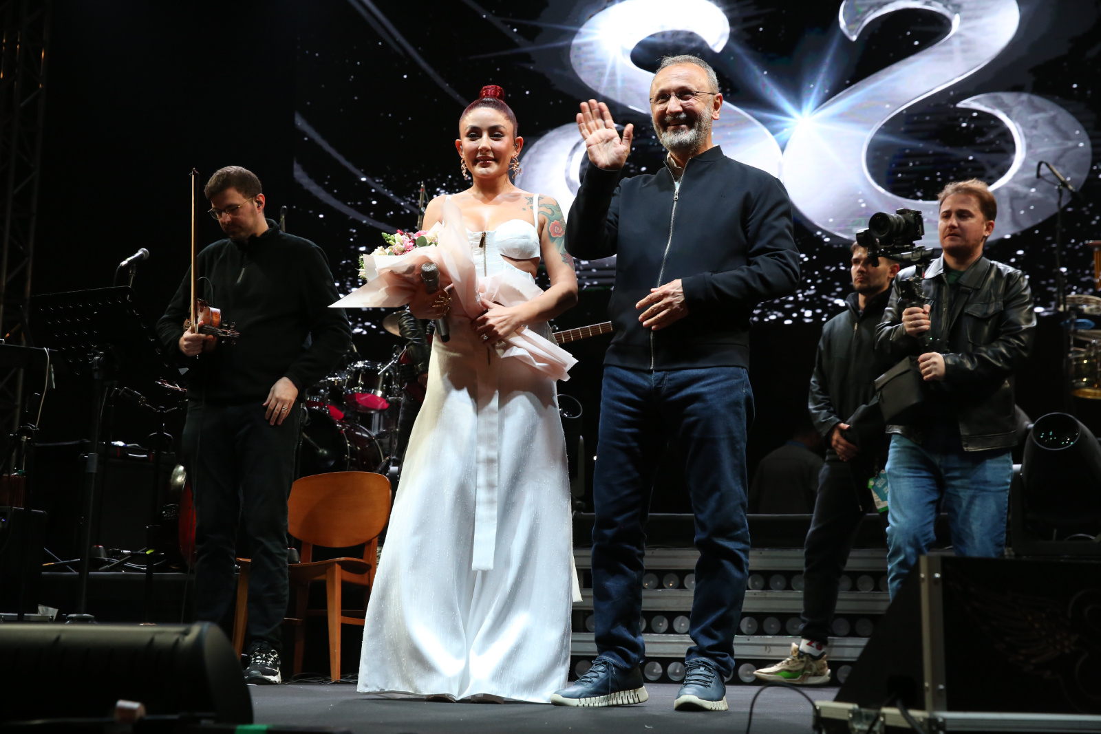 Eyüpsultan’da Melek Mosso’yla cumhuriyet coşkusu