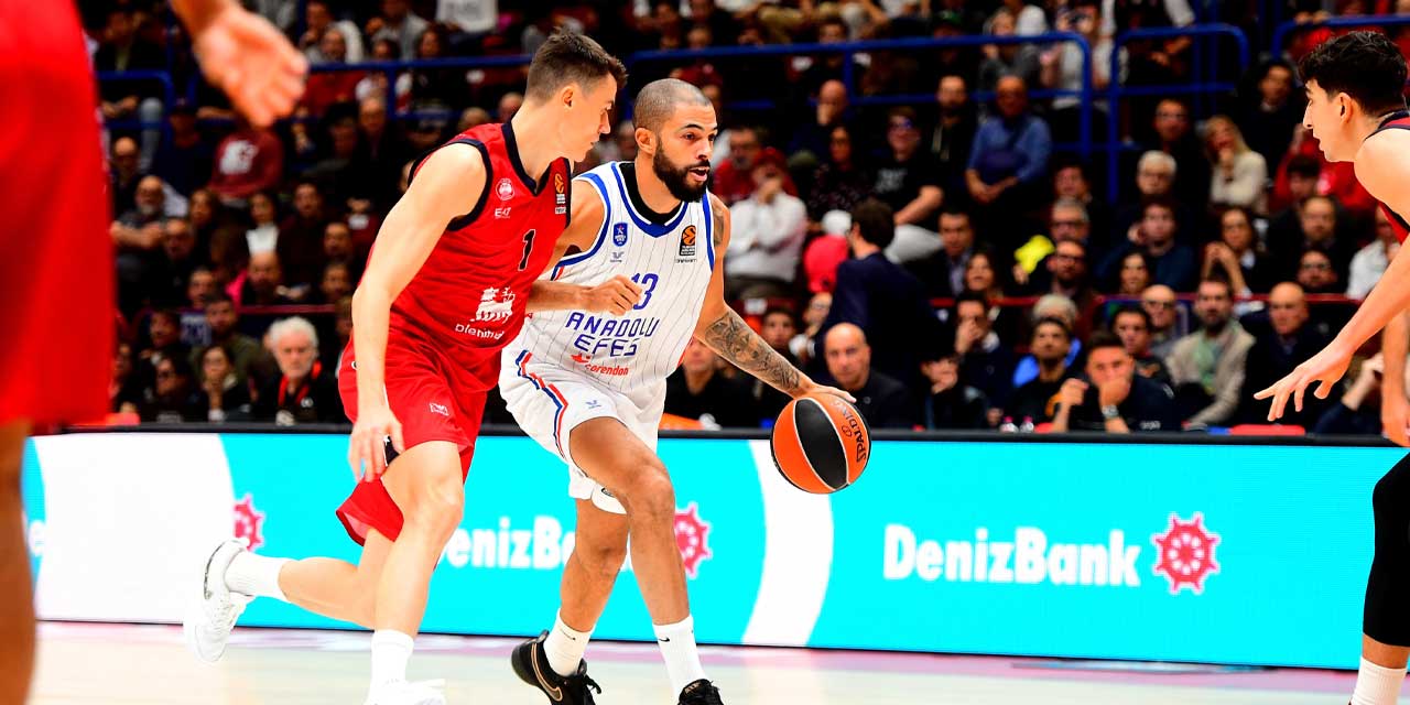 Anadolu Efes, deplasmanda Milan'ı rahat geçti