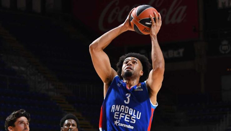 Anadolu Efes, Maccabi Playtika'ya Sırbistan'da boyun eğdi