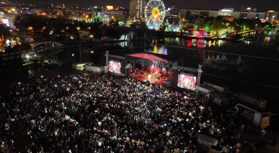 Ankara'nın başkent oluşunun 101'inci yılı çeşitli etkinliklerle kutlandı