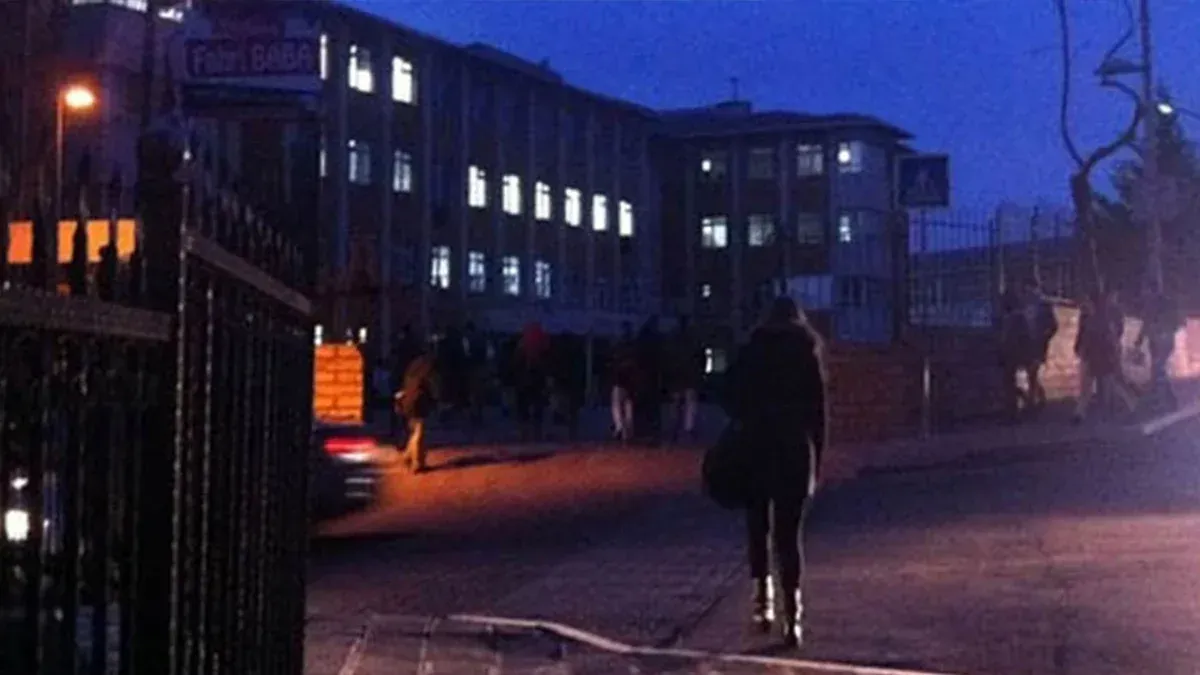 Avrupa kış saati uygulamasına geçti saat farkı 2'ye çıktı