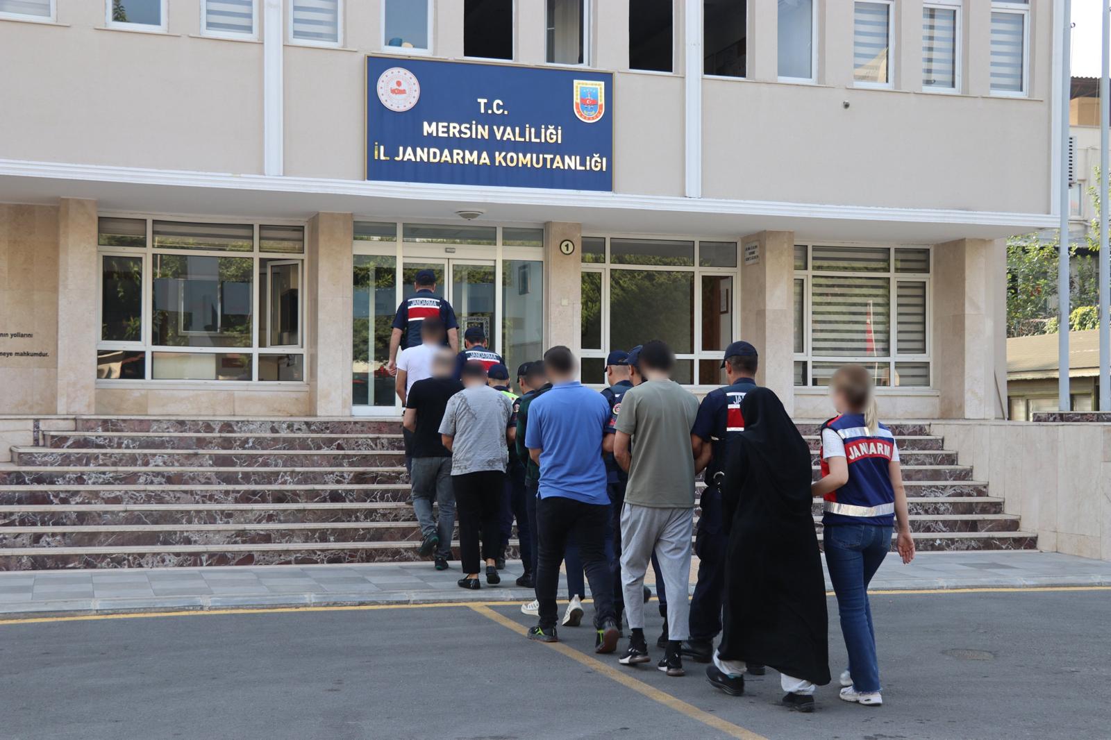 Mersin’de Jandarmadan DEAŞ’a Yönelik Finans Operasyonu: 13 Gözaltı