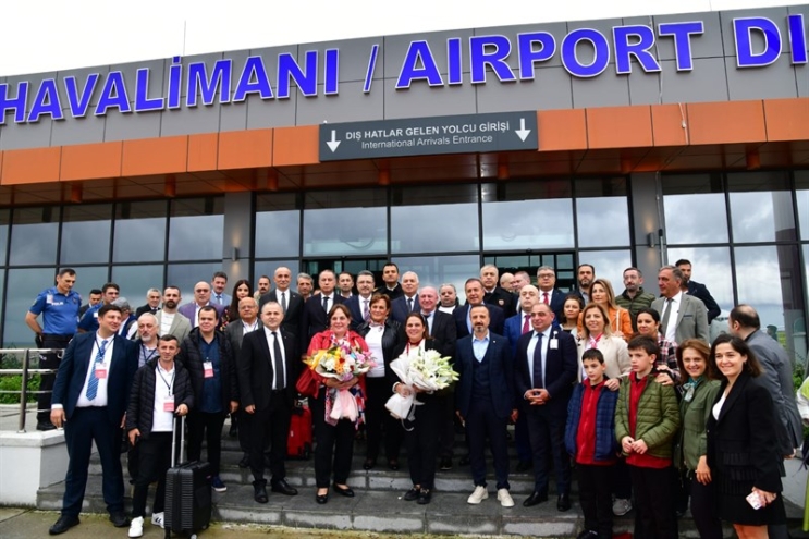 Trabzon ile Tiflis arasındaki uçak seferleri yeniden başladı