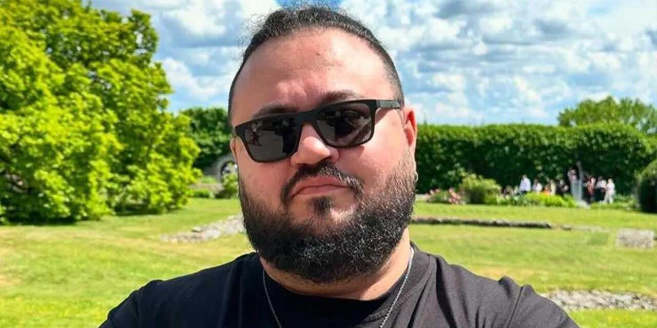 Jahrein 'müstehcenlik' davasından beraat etti