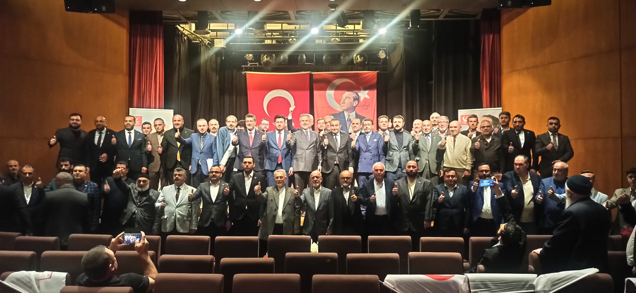 Yeniden Refah Partisi 3. Olağan İlçe Kongresi Gerçekleştirildi: Osman Çelmeli İlçe Başkanı Seçildi