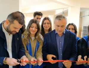 Sakarya Üniversitesi Öğrencilerinden Kütüphane