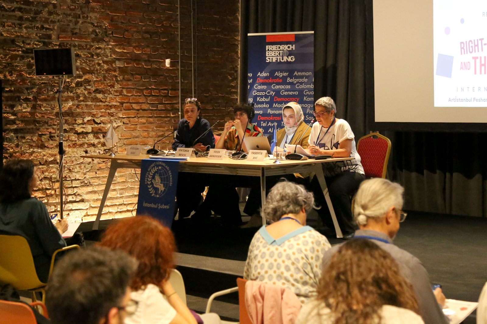 “Kutsal Aile”yi değil, “Aileler”i konuştular: Sosyal Hizmetler Konferansı Eyüpsultan’da gerçekleşti