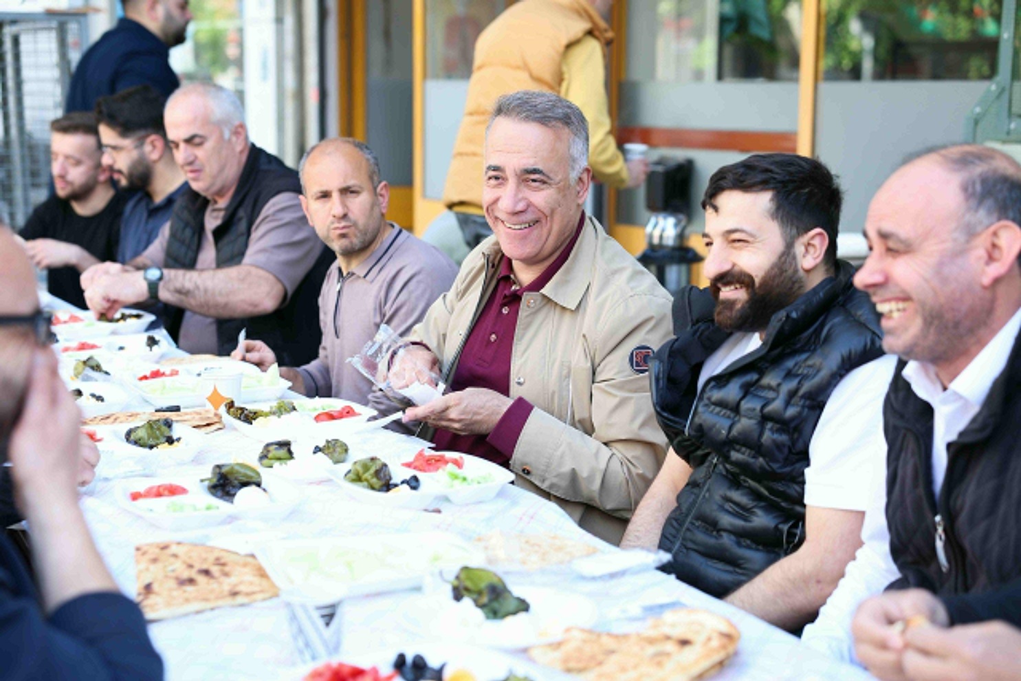 Başkan Dursun Esnafla Kahvaltı Sofrasında