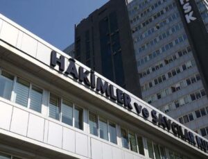 4 bin 36 hakim ve savcının görev yeri değişti