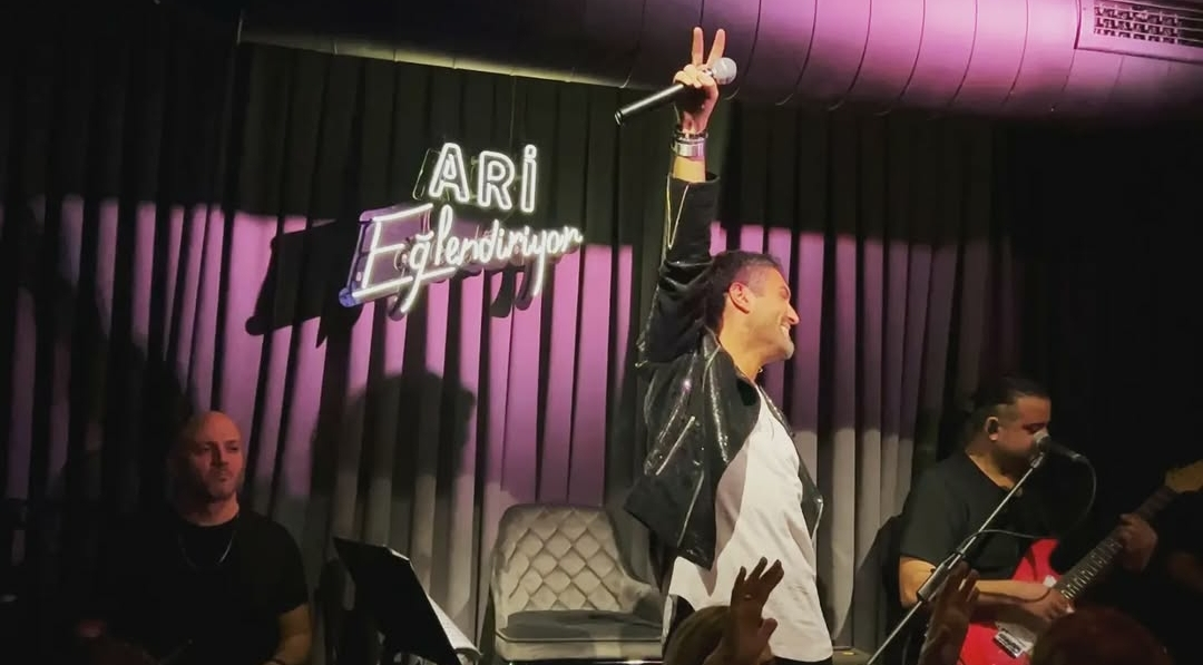 “Ari Barutoğlu Bu Yaz Sahne ve Ekranların Vazgeçilmez İsmi Olacak!”