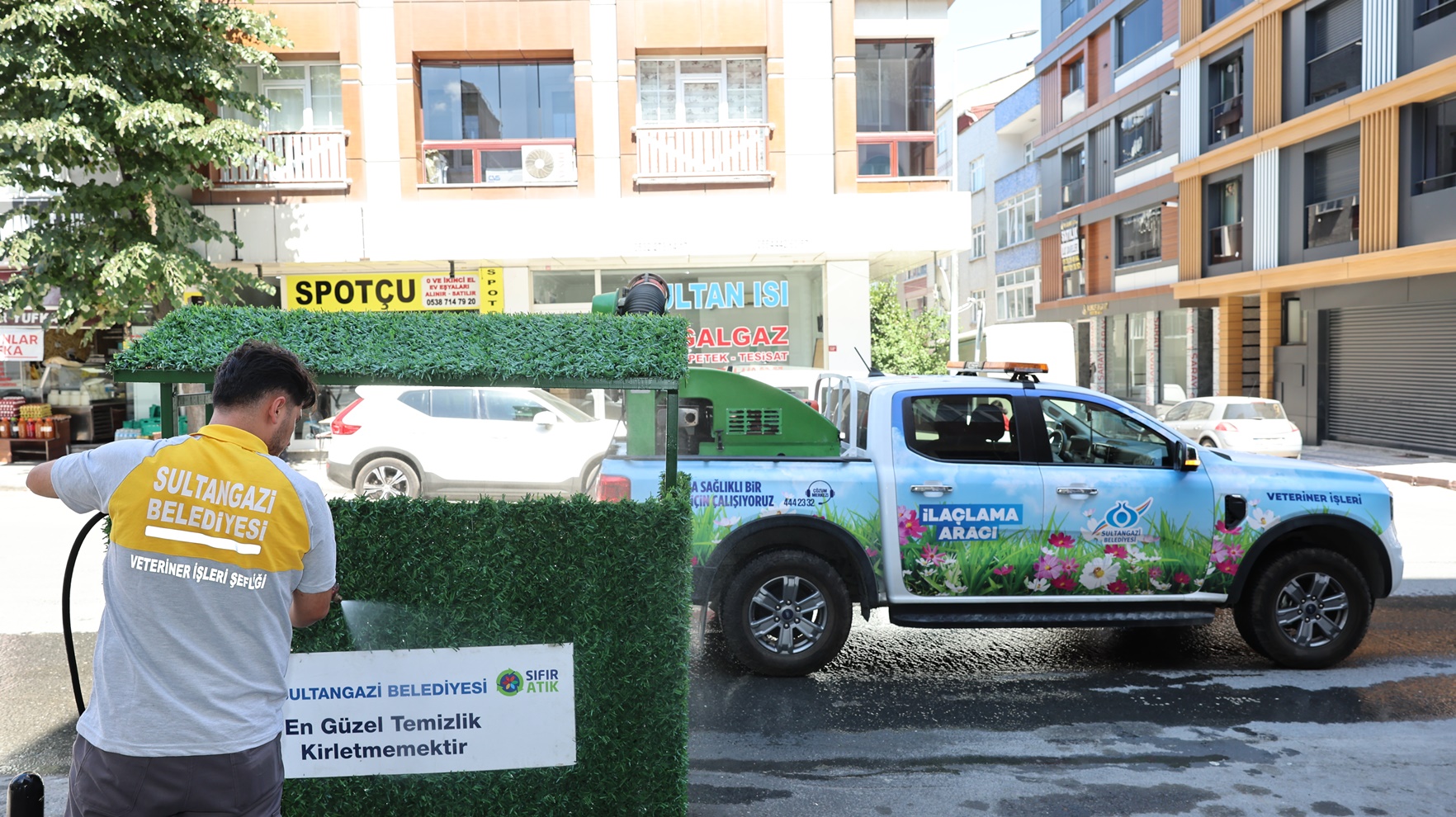 Sultangazi’de Yaz Boyu İlaçlama Seferberliği