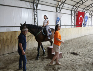 Özel çocuklara unutulmaz binicilik deneyimi