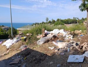 Yaz Sezonunda Pisliklerinizi Doğaya Bırakmayın !!!