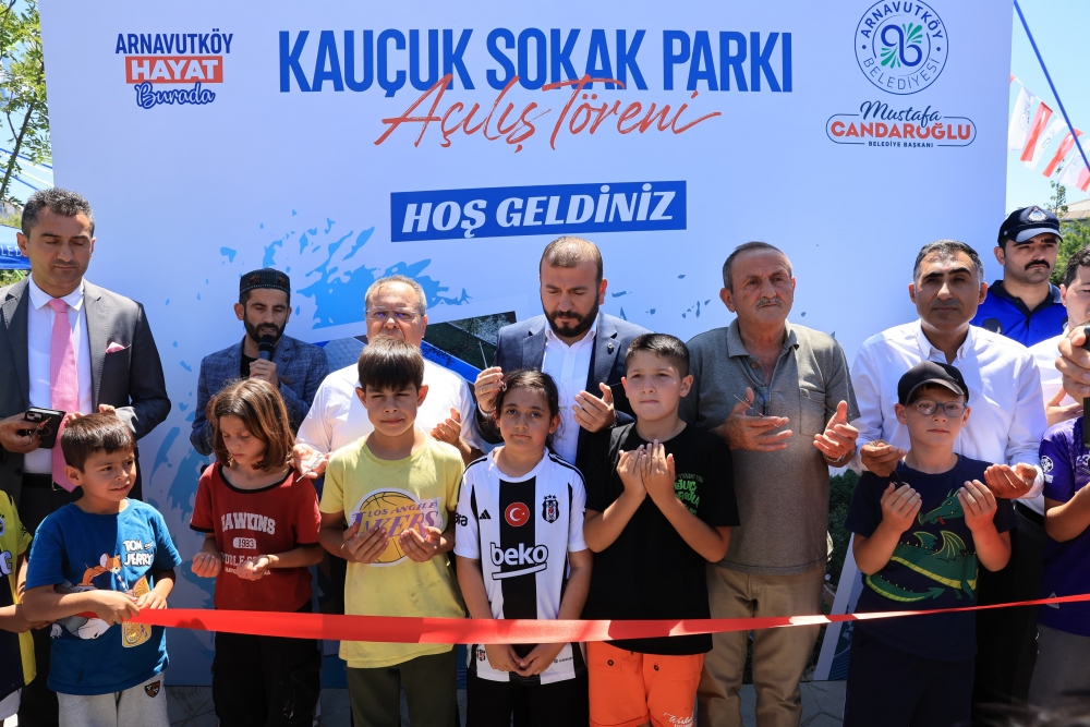 Karlıbayır’a Nefes Aldıracak Yeni Yaşam Alanı: Kauçuk Sokak Parkı Açıldı