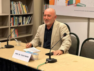 Köyden akademiye uzanan yolculuk: Yusuf İnandı’nın kitabı rekora koşuyor