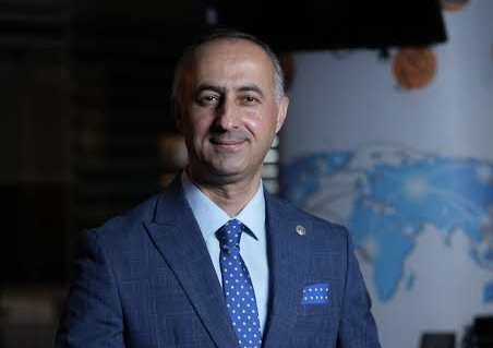 AKADEMİSYEN GÜNEY FERHAT BATI’YA AHDE VEFA