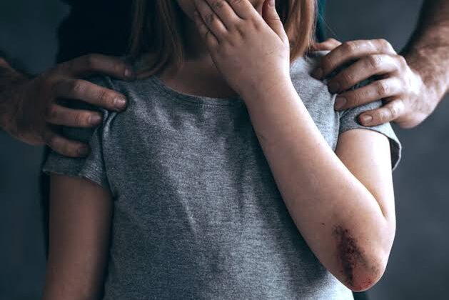 Baba, öz kızına istismarda bulunarak tutuklandı!