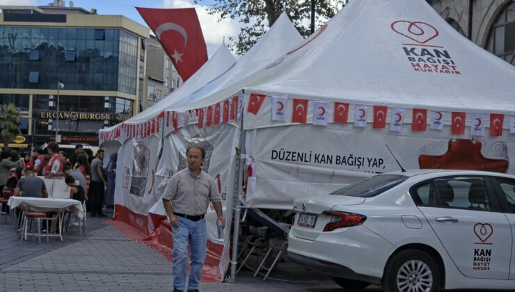Kızılay’dan Gaziosmanpaşa Meydanı’nda Kan Bağışı Kampanyası