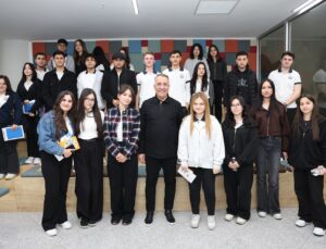 Üniversite ve Yüksek Lisans Öğrencilerinin Ulaşım Masrafları Sultangazi Belediyesi’nden
