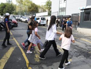 Zabıta ekipleri ilkokul önlerinde denetimlerine başladı