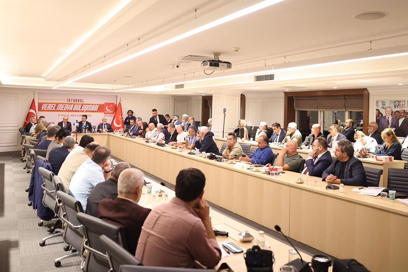 SP Lideri Arıkan, İstanbul’da Yerel Basınla Buluştu: